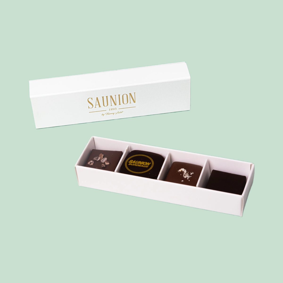 Chocolats assortis noir et lait étuis plumier